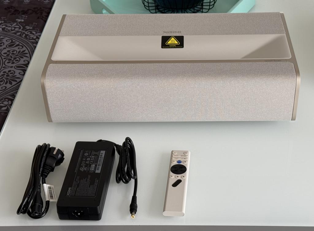 XGIMI Mira et accessoires