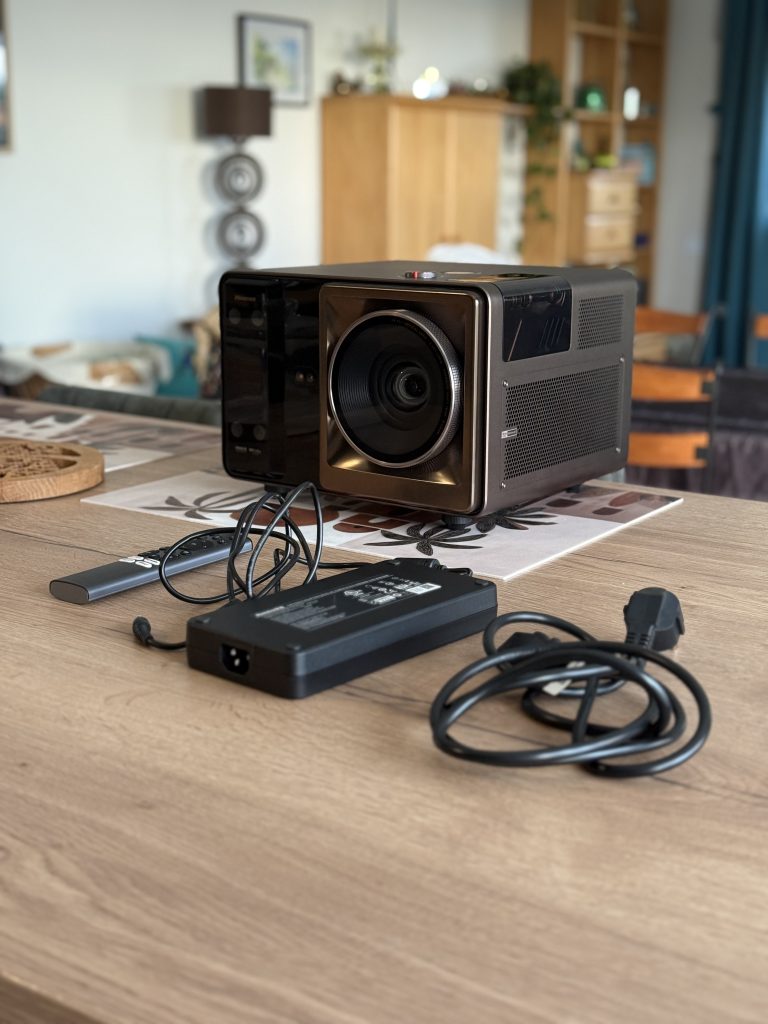 Test HISENSE XR10